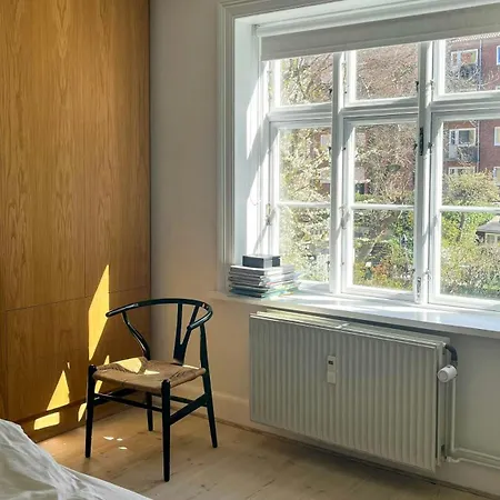 펜션 Townhouse Near And Metro In Osterbro 코펜하겐